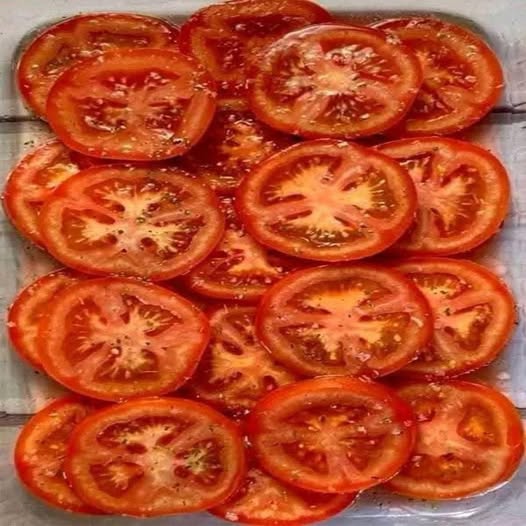 Rodajas de tomate frescas